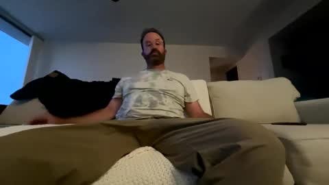 Snapshot of callesalada2 chatting on May 8, 2026, 11:04 am Whitest Boy Alive online show from May 8, 2026, 11:04 am
