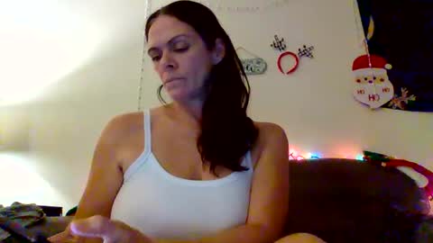 Calli online show from January 2, 2025, 3:48 am
