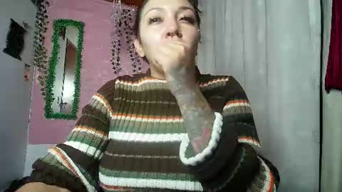 Snapshot of callme_lolas chatting on July 1, 2026, 2:13 am paula online show from July 1, 2026, 2:13 am