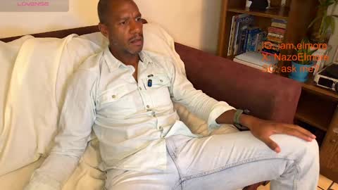 My name is Robert  Dont be shysay hi I love to chat. For requests or dirty talk please use tips  online show from April 11, 2026, 3:00 am