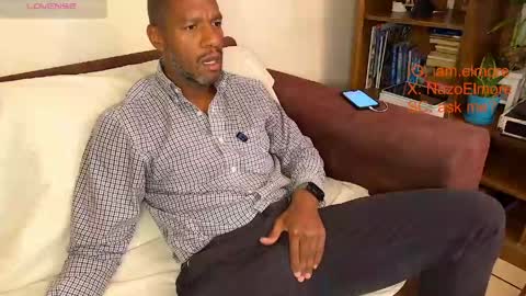 My name is Robert  Dont be shysay hi I love to chat. For requests or dirty talk please use tips  online show from April 21, 2026, 3:35 am