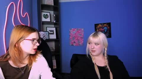 callmevivien online show from April 15, 2026, 7:58 pm