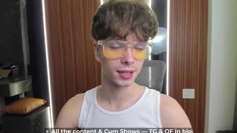 Hey I am Calvin  online show from April 15, 2026, 5:42 pm