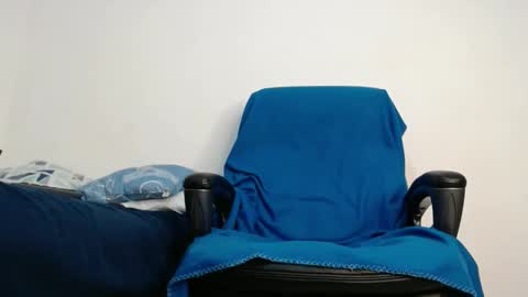 calvinhotlatino online show from November 22, 2025, 1:37 am