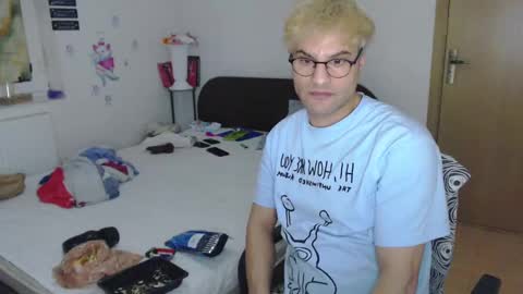 Calvinjohnlad online show from March 7, 2025, 9:59 pm