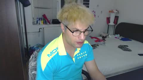 Calvinjohnlad online show from March 12, 2025, 1:03 am