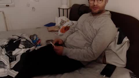 Calvinjohnlad online show from November 10, 2025, 11:04 pm