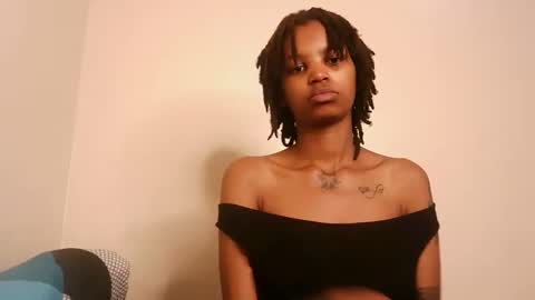 Snapshot of cam_she99 chatting on April 29, 2026, 11:03 am sunflower mommy online show from April 29, 2026, 11:03 am