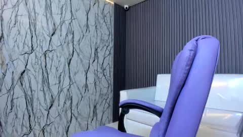 Snapshot of cam_xman chatting on May 6, 2026, 7:19 pm cam_xman online show from May 6, 2026, 7:19 pm