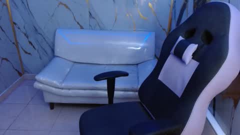 Snapshot of cam_xman chatting on May 13, 2026, 7:00 pm cam_xman online show from May 13, 2026, 7:00 pm