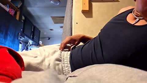 camachochuy1221 online show from December 1, 2025, 6:46 pm