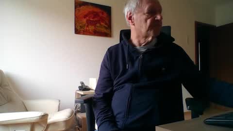 camcologne online show from February 13, 2026, 9:27 am