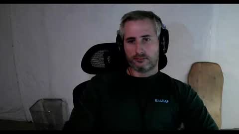 Snapshot of camcrusader chatting on October 2, 2025, 11:01 pm herp derp online show from October 2, 2025, 11:01 pm