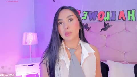 Camelia Smith online show from October 30, 2025, 3:30 am