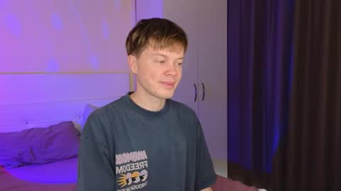 Snapshot of cameron_crowly chatting on November 18, 2025, 8:08 am Cameron online show from November 18, 2025, 8:08 am