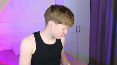 Snapshot of cameron_crowly chatting on November 24, 2025, 9:31 am Cameron online show from November 24, 2025, 9:31 am