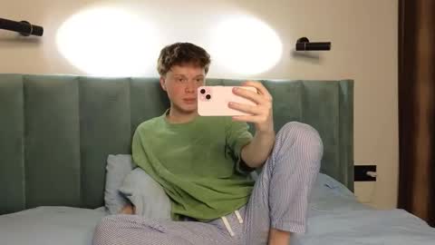Snapshot of cameron_crowly chatting on February 3, 2026, 4:12 pm Cameron online show from February 3, 2026, 4:12 pm