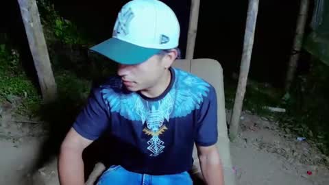 Snapshot of cameron_re chatting on May 25, 2026, 2:28 am cameron_re online show from May 25, 2026, 2:28 am