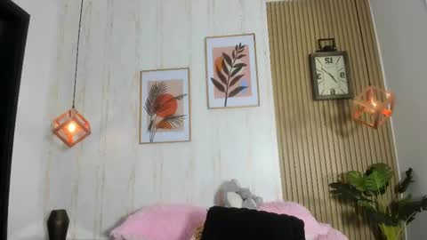 Snapshot of cameroncollinss chatting on February 12, 2025, 12:05 am Cameron online show from February 12, 2025, 12:05 am
