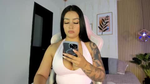 Snapshot of cameroncollinss chatting on October 15, 2025, 8:31 pm Cameron online show from October 15, 2025, 8:31 pm