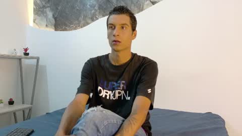Snapshot of cameronsilverman chatting on June 11, 2026, 7:23 pm cameronsilverman online show from June 11, 2026, 7:23 pm