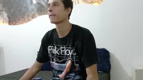 Snapshot of cameronsilverman chatting on June 15, 2026, 9:06 pm cameronsilverman online show from June 15, 2026, 9:06 pm