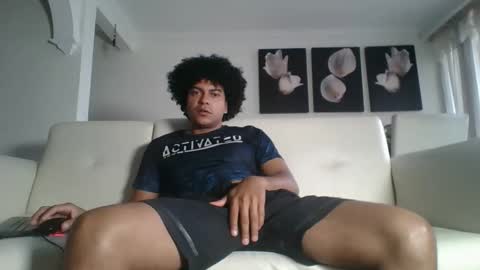 Stiven online show from December 3, 2025, 4:49 pm