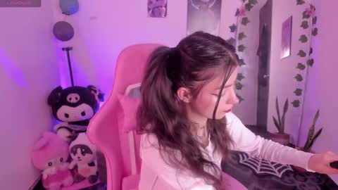 CAMI  online show from October 16, 2025, 9:49 pm