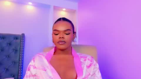 camiestrada online show from September 21, 2025, 2:13 am