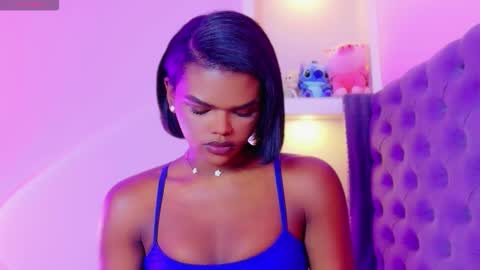 camiestrada online show from October 26, 2025, 4:18 am