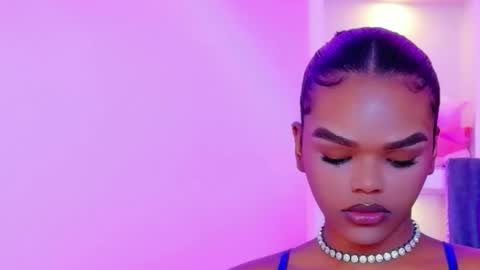 camiestrada online show from November 20, 2025, 12:05 pm