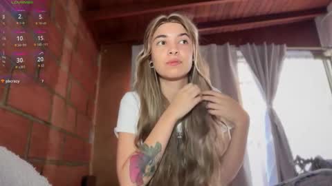 camii19y online show from December 22, 2025, 9:12 pm