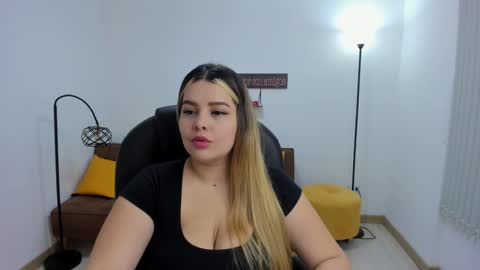 Camila online show from February 10, 2025, 4:19 am