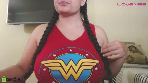 Camila  online show from October 28, 2025, 3:47 pm