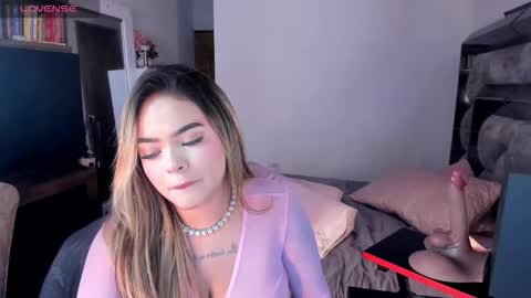 camijhonss online show from November 3, 2025, 12:57 am