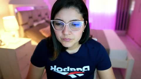 Camila buitrago online show from March 10, 2025, 7:29 pm