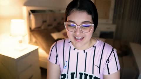 Camila buitrago online show from November 23, 2025, 12:21 am