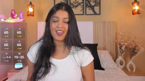 camila_bustamante_ online show from October 8, 2025, 8:39 pm
