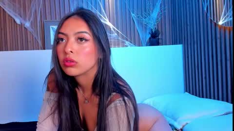 Camila online show from November 5, 2025, 3:50 am