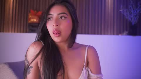 Camila online show from February 12, 2026, 5:13 am