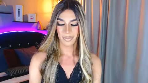 Camila online show from January 12, 2025, 6:06 am