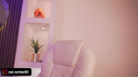 camila_martinez9 online show from June 3, 2026, 2:33 pm