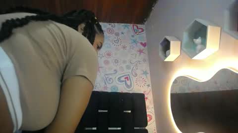 CAMILA online show from March 6, 2025, 7:10 pm