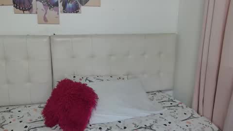 Camila online show from January 7, 2026, 12:07 pm