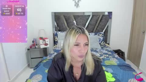 Snapshot of camilabliss chatting on November 17, 2025, 8:03 pm Camila online show from November 17, 2025, 8:03 pm