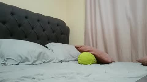 Camila Browm online show from February 23, 2025, 5:23 am