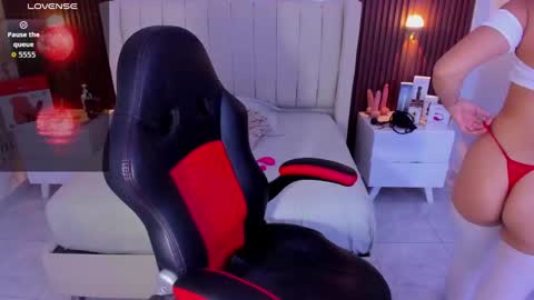 CAMILA  online show from September 10, 2025, 12:49 pm