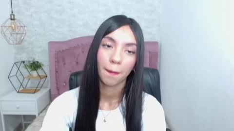 Snapshot of camilah_tk chatting on February 8, 2025, 1:44 pm Cami online show from February 8, 2025, 1:44 pm