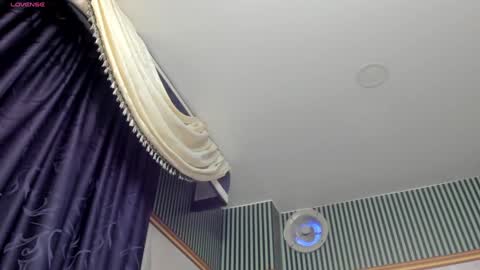 Camila  online show from December 11, 2024, 3:13 am