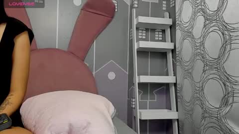 Camila  online show from February 19, 2025, 6:33 am